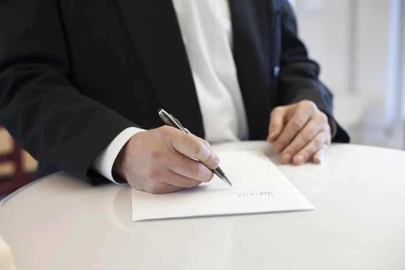 Tout savoir sur l’avis de constitution démarches et publication